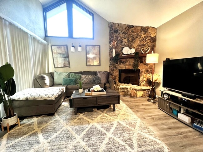 Building Photo - 4629 Country Creek Dr Unit 4629 Country Creek #1063