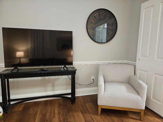 Photo - 279 W Main St