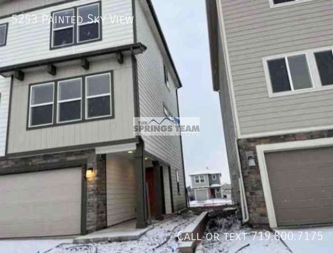 Photo - 5253 Painted Sky View