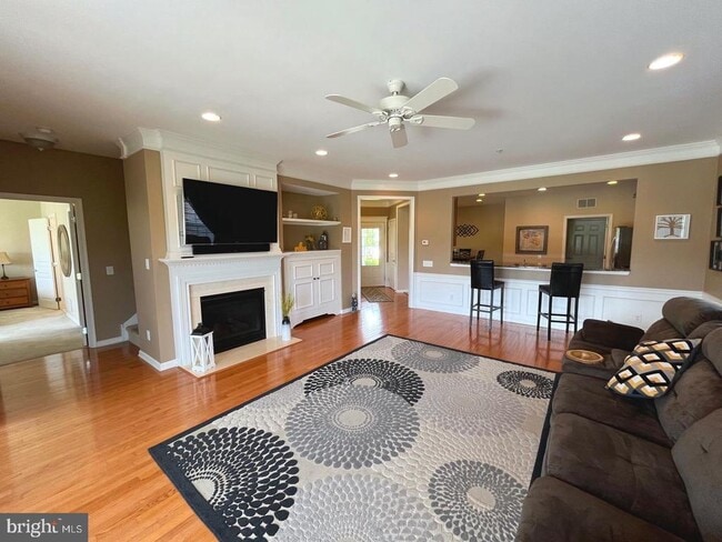 Photo - 615 Prizer Ct