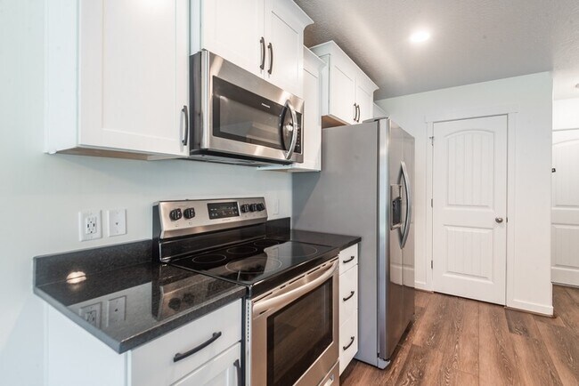 461 S Day Dream Ln