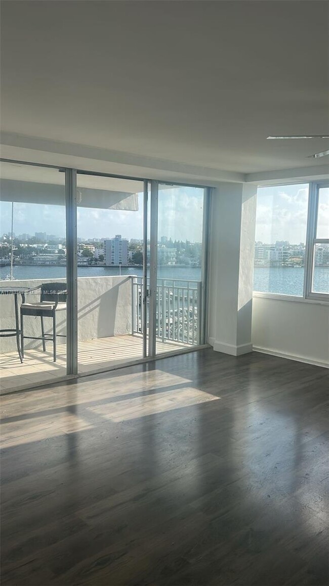 Photo - 7545 E Treasure Dr Condo Unit 9G