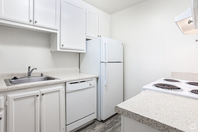 3HAB, 2BA - 1,169 ft²
