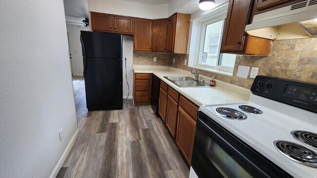 Photo - 102 N 9th St Unit B