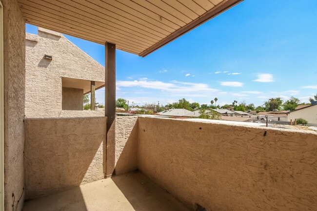 Photo - 410 E 9th Ave Unidad Apt 17