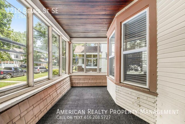 Photo - 1216 Bemis St SE