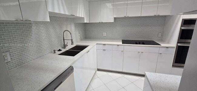 Photo - 2843 S Bayshore Dr Unidad 3A