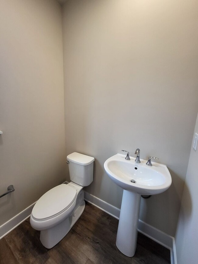 Photo - 1108 Ashworth St