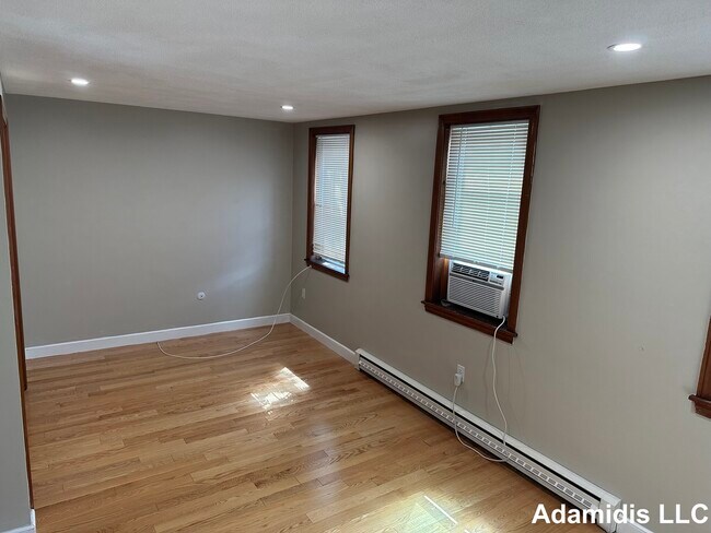 Photo - 14 Edgerly Pl Unit 3