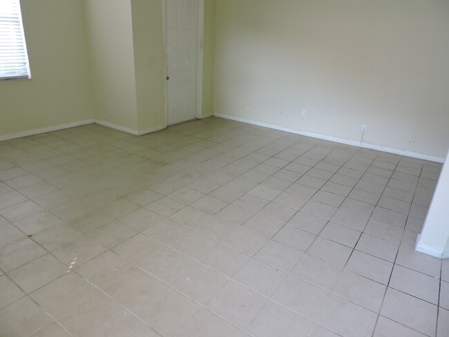 Photo - 1708 Pierside Cir