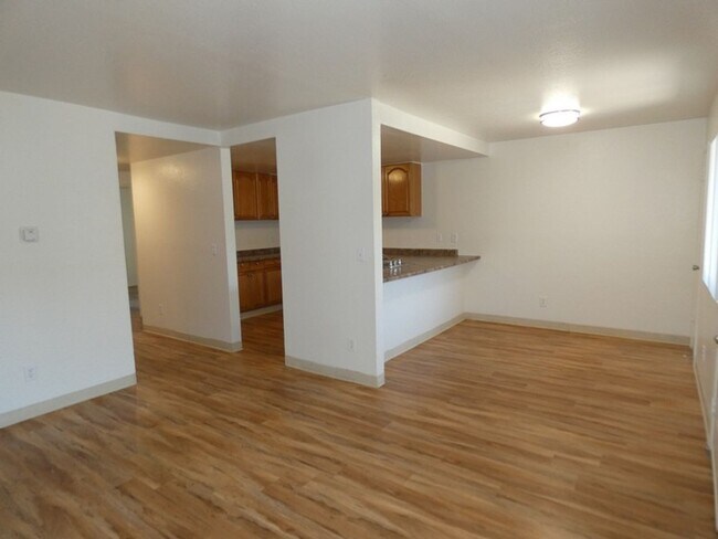 Photo - Oakwood Village Apartments Unit Boo1025-2 bdrm downstairs