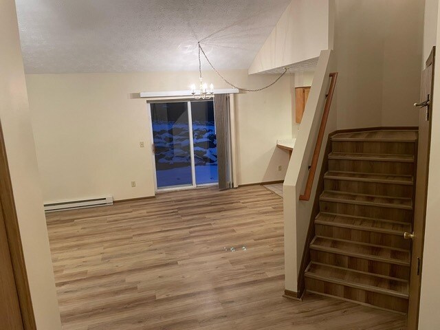 Dinning - 592 Hilltop Ter Unit 592