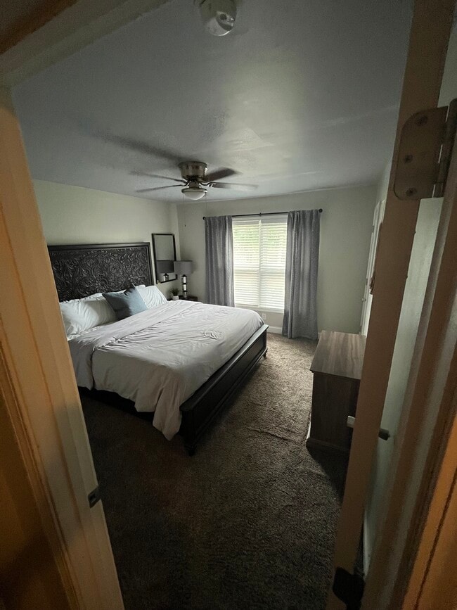Photo - 1800 Berryhill Rd