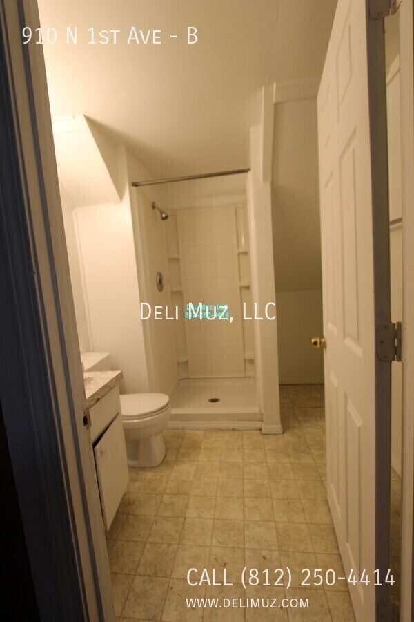 Building Photo - 910 N First Ave Unit B Rental