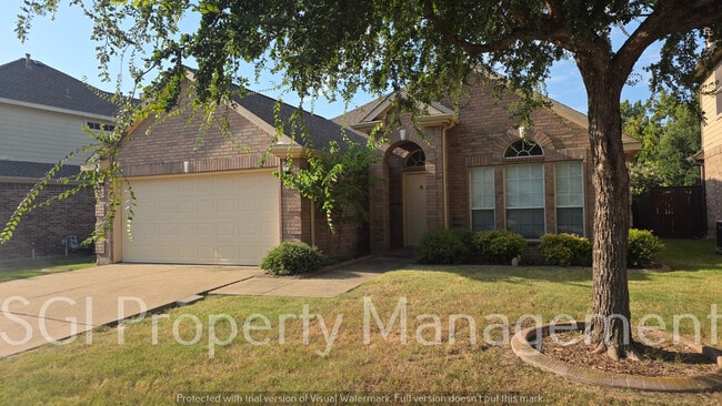 Photo - 3305 Woodbluff Ln