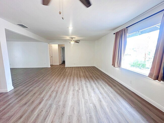 Photo - 812 Bracken Ave