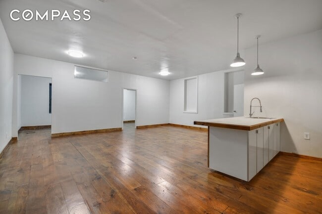 Building Photo - 329 Broome St Rental