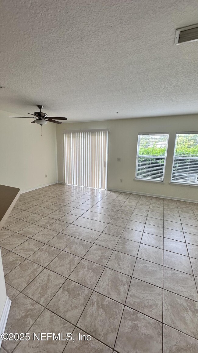 Photo - 843 Black Cherry Dr S