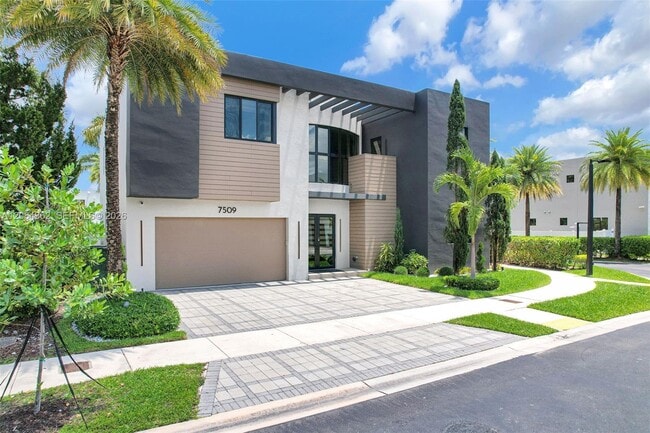 Photo - 7509 NW 99th Ave