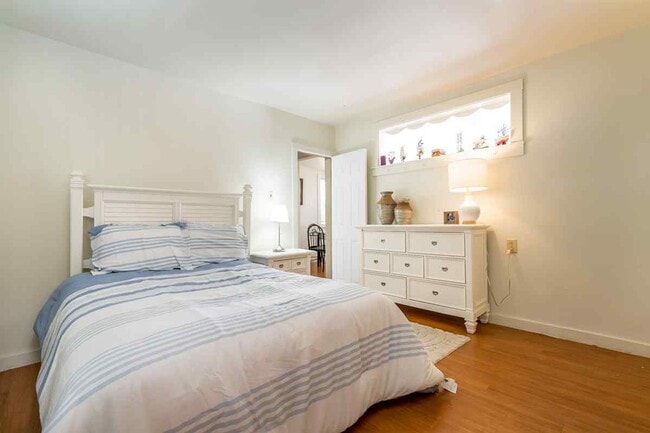 Photo - WINTER RENTAL - 1 Bed / 1 Bath - BEACH BLO... Unit 1 (WINTER RENTAL ONLY)