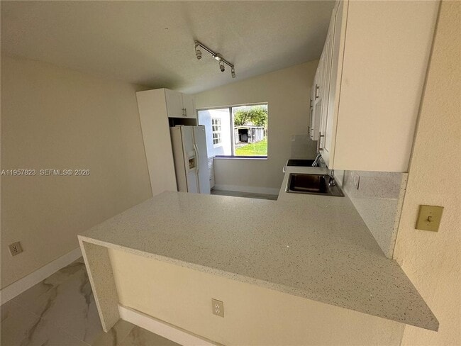 Photo - 4541 SW 41st St