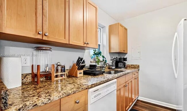 Photo - 2117 Longwood Rd