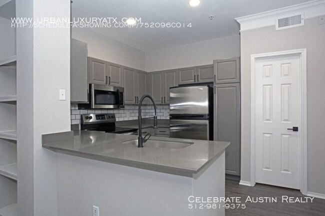 Photo - Statehouse Unidad 111