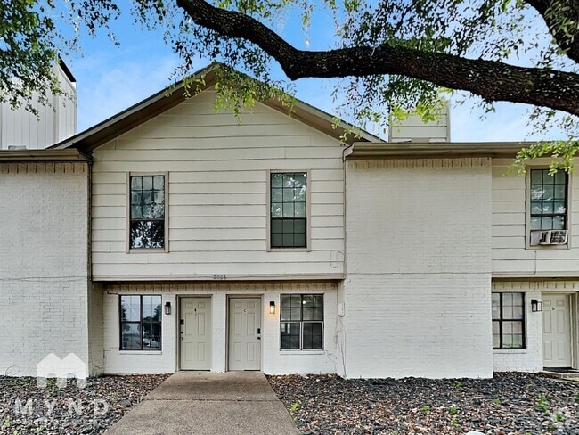 Building Photo - 2806 Wimbledon Ct Rental