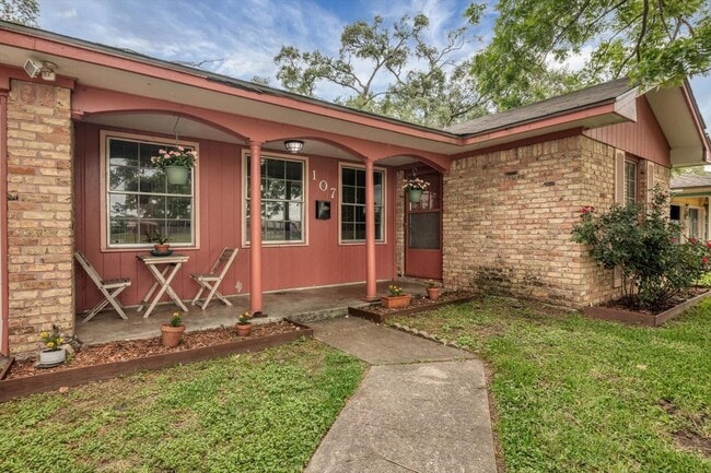 Photo - 107 Ash Ln