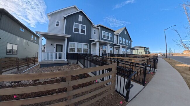 Building Photo - 776 Nob Hl Ln