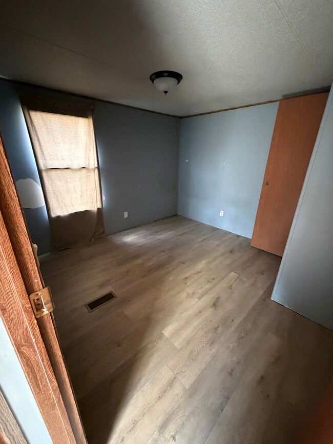 Photo - 157 Goodlett Dr