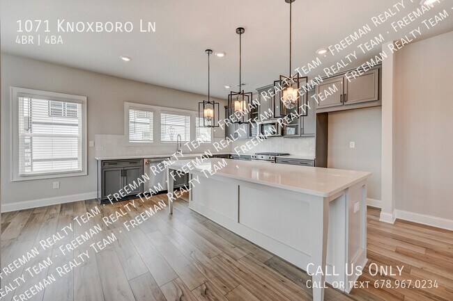 Photo - 1071 Knoxboro Ln