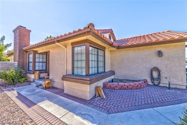 Photo - 640 Whispering Palms Dr