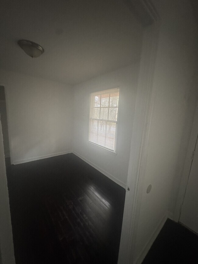 Photo - 324 Banberry Dr SE