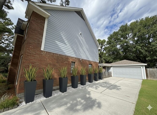 Photo - 16906 Scenic Lakes Way