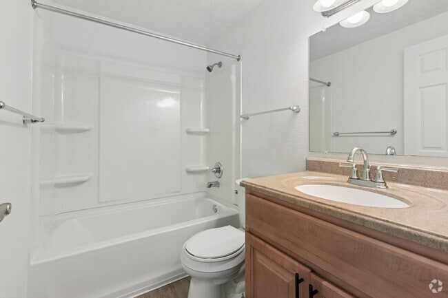 3BR, 2.5BA - 1,750SF - Bathroom