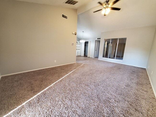 Photo - Cozy 2 bed, 2 bath home in SOUTHLAND PARK ADDITION AVAILABLE NOW!