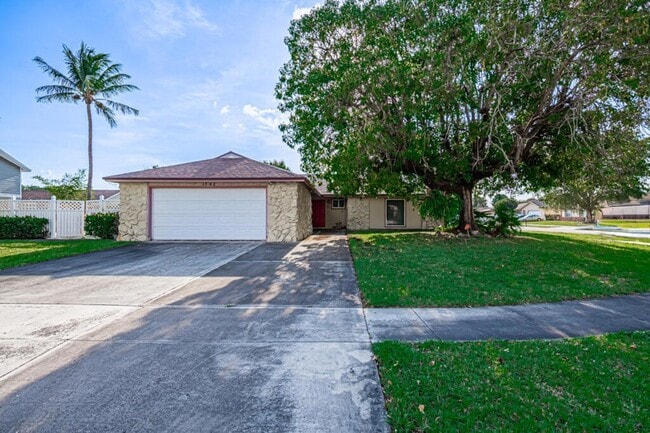 Photo - 1242 Wyndcliff Dr