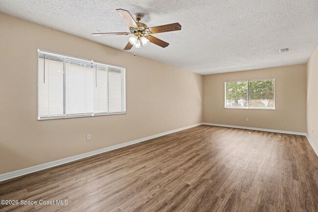 Photo - 2414 Fox Hollow Dr