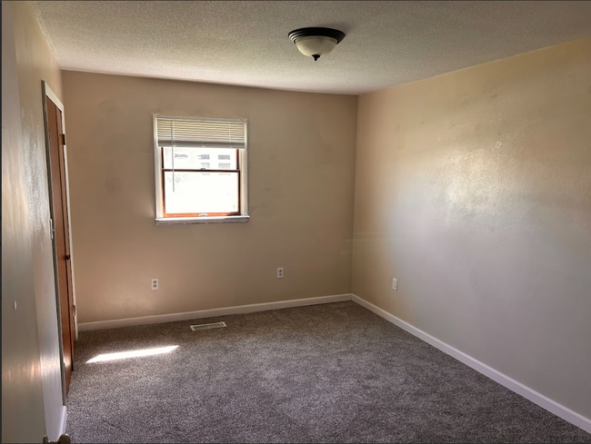 Photo - 301 Church St