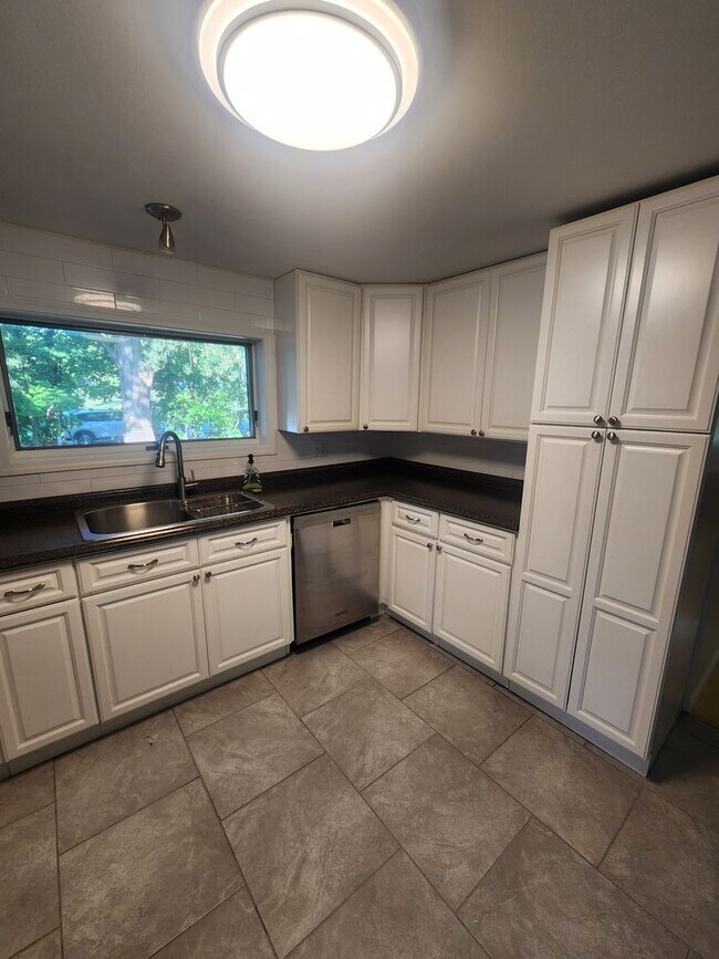 Photo - Charming Cottage-Style Home for Rent in Or...