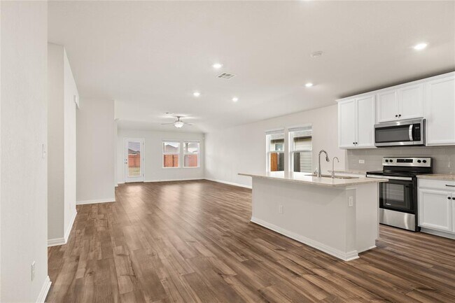 Photo - 105 Saviano Rd