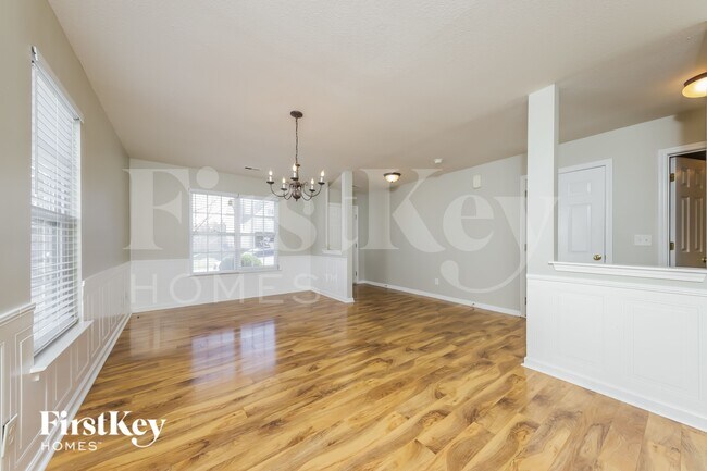 Photo - 828 Peachtree Meadows Cir