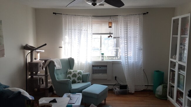 Building Photo - 365 Faneuil St