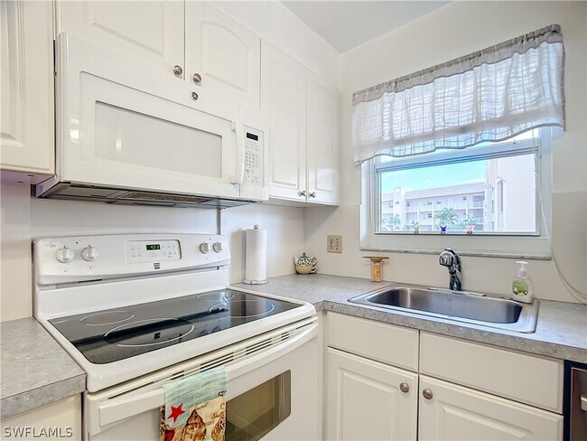 Photo - 180 Turtle Lake Ct Unit 103