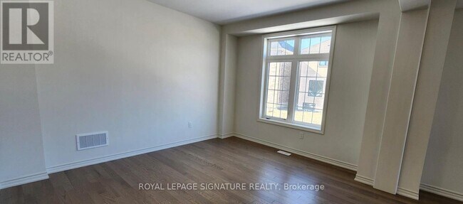 Photo - 46 Sandhill Cres