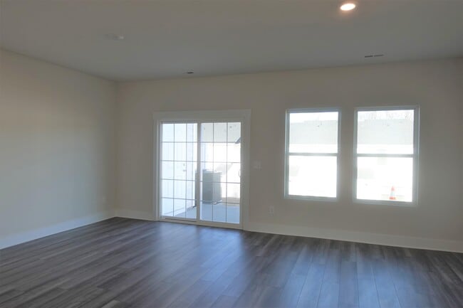 Photo - 604 Millwright Wy