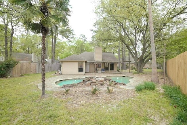 Photo - 1906 Woodhue Dr House