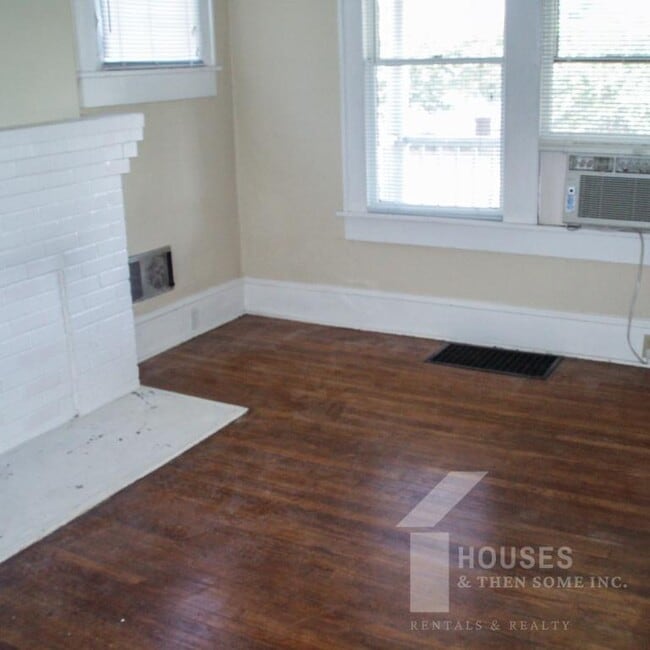 Photo - 16 W Stone Ave