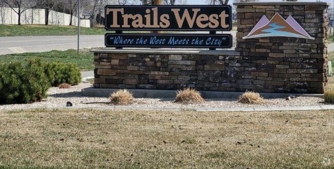 Building Photo - 4 bedroom in Billings MT 59106 Rental
